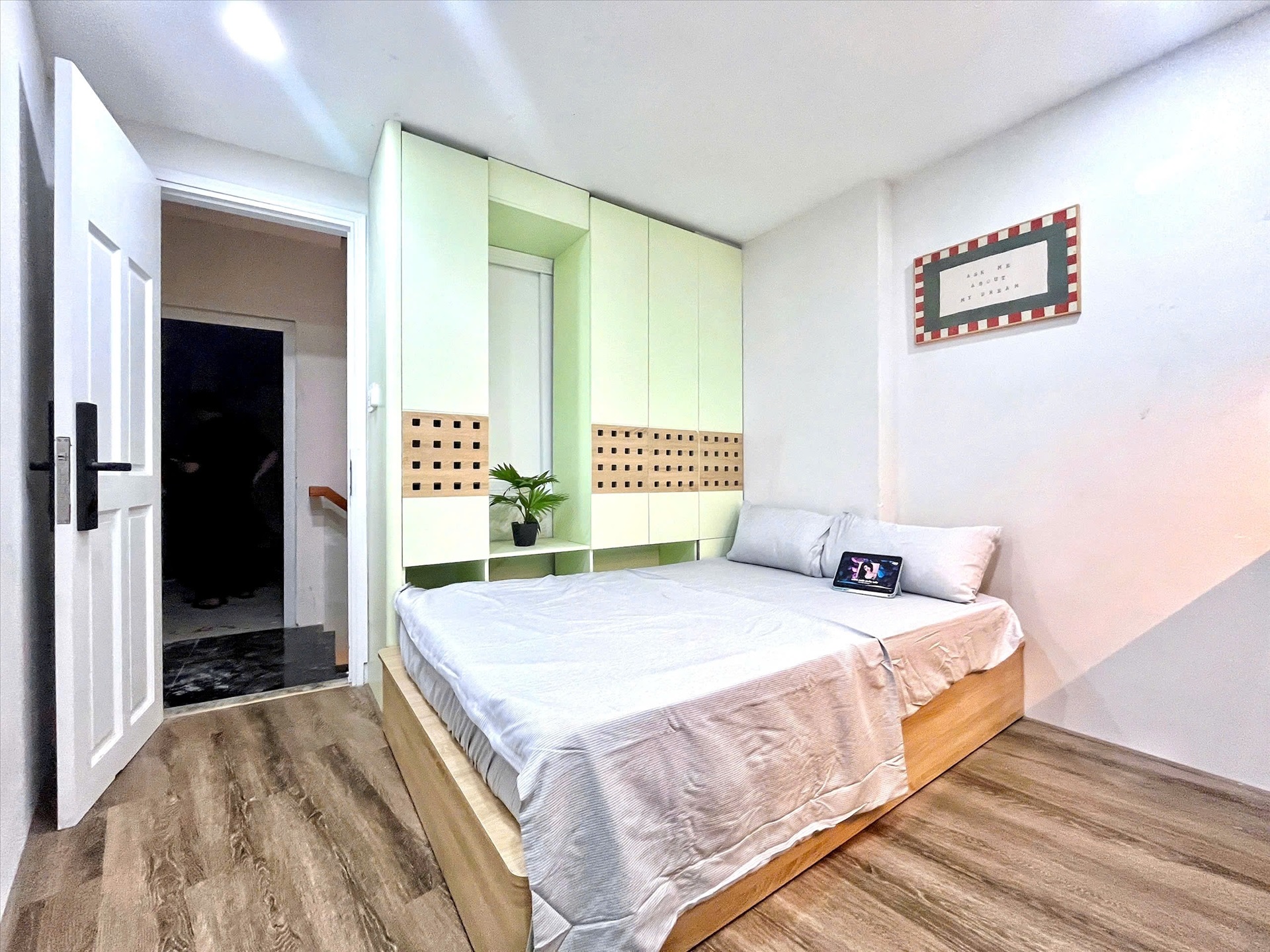 Phòng trọ LightHouse Huỳnh Văn Bánh - Phú Nhuận - Phòng (*)