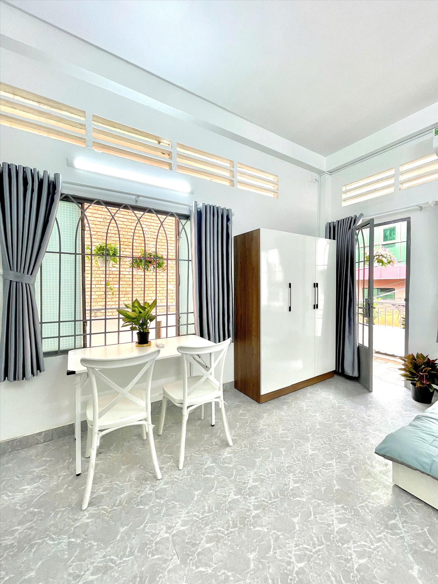 Phòng trọ AT Home Trương Hoàng Thanh - Tân Bình - Phòng (*)