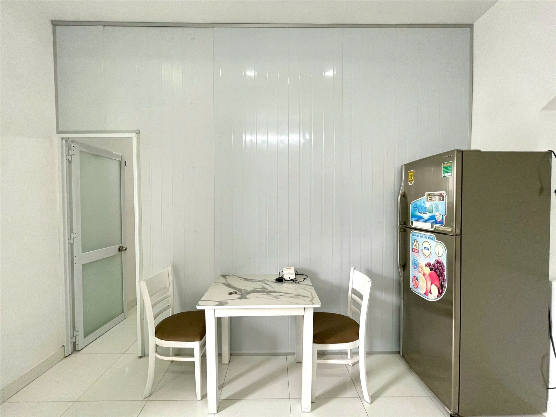 Phòng trọ 1 Phòng ngủ 30m2 tại Jinjoo Home Âu Cơ 2 - Tân Bình - Phòng khách