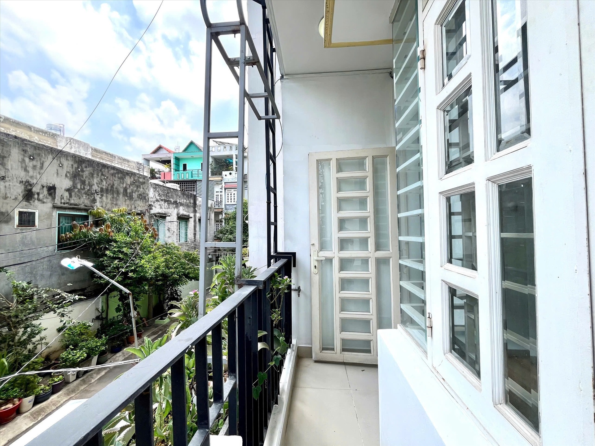 Phòng trọ Studio 30m2 tại Jinjoo Home Đỗ Thúc Tịnh - Gò Vấp - Ban công