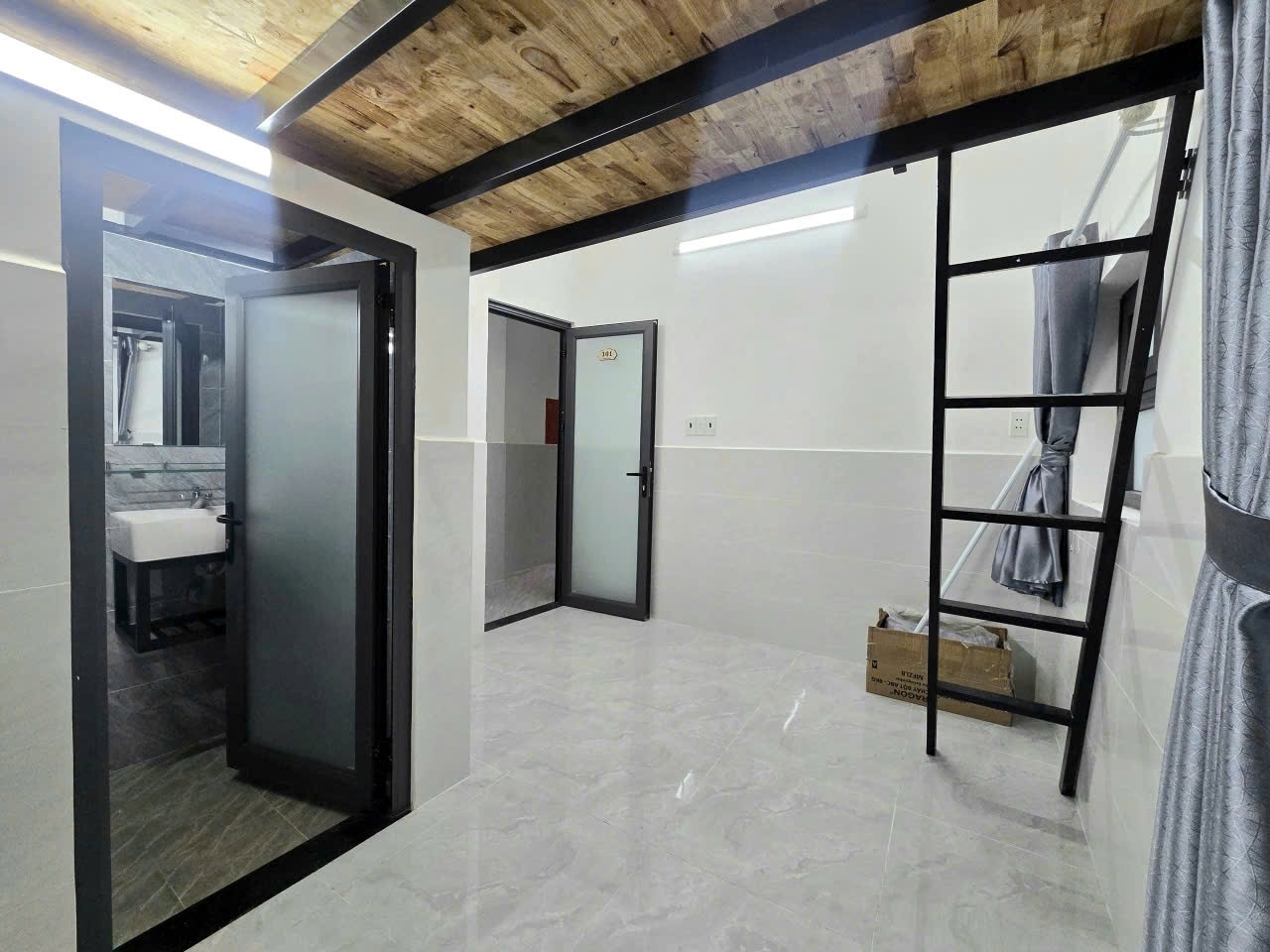 Phòng trọ Duplex 20m2 tại Jinjoo Home Trần Văn Ðang - Quận 3 - Phòng bếp