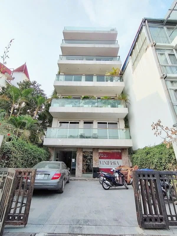 Phòng trọ PTC House 1 Quảng An - Tây Hồ  - Toàn cảnh tòa nhà (*)