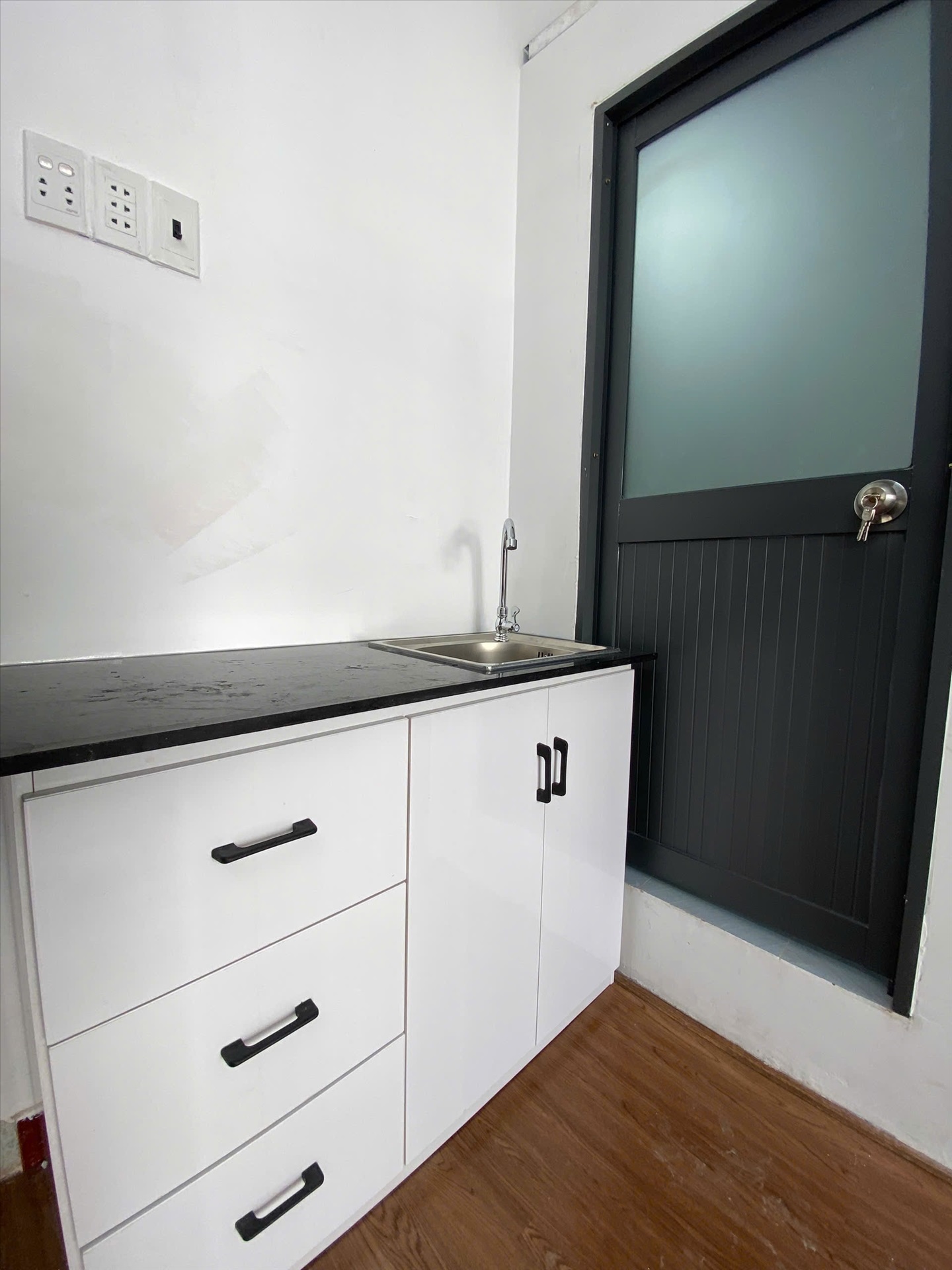 Phòng trọ Jinjoo Home Nguyễn Thái Bình - Tân Bình - Phòng (*)