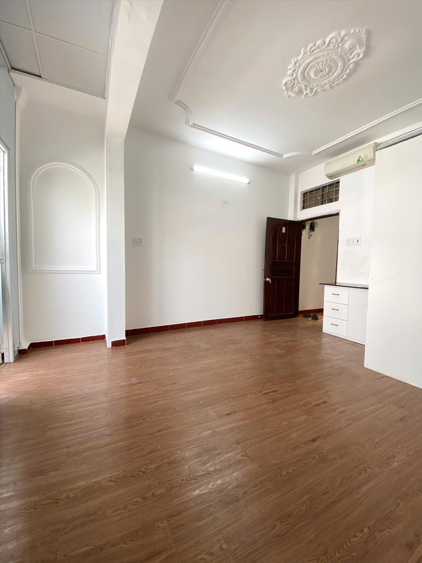 Phòng trọ Studio 30m2 tại Jinjoo Home Nguyễn Thái Bình - Tân Bình - Phòng khách