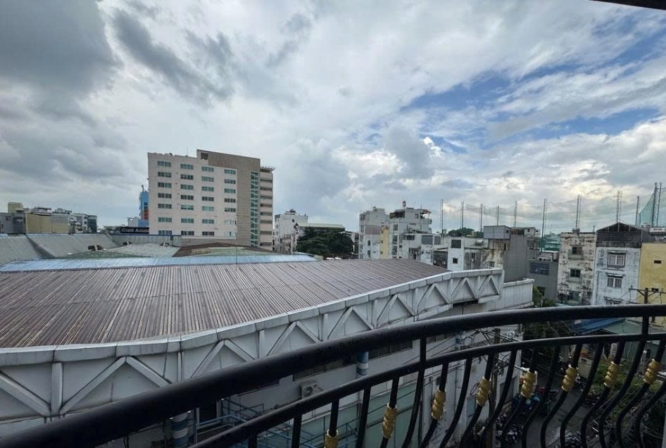 Phòng trọ 1 Phòng ngủ 45m2 tại PTC House 1 Sư Vạn Hạnh - Quận 10 - Ban công