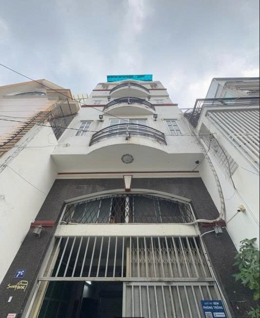 Phòng trọ PTC House Trần Qúy Cáp - Bình Thạnh - Toàn cảnh tòa nhà (*)