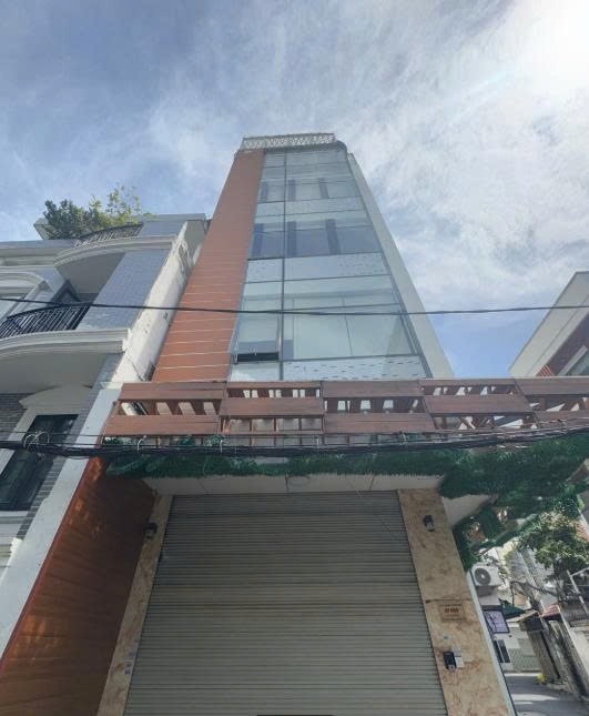 Phòng trọ PTC House 1 Nguyễn Kiệm - Phú Nhuận - Toàn cảnh tòa nhà (*)