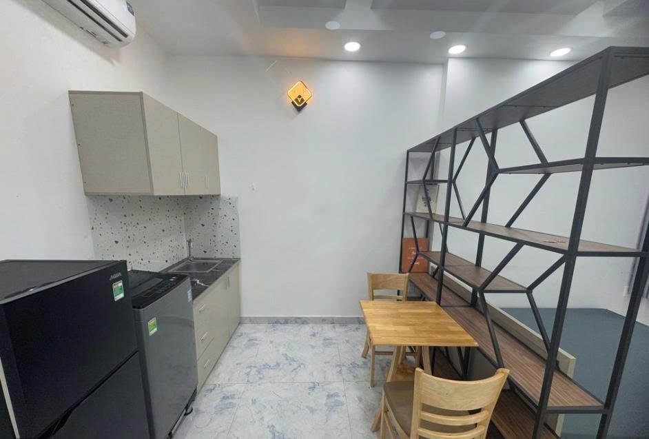 Phòng trọ Studio 35m2 tại PTC House 2 Lạc Long Quân - Tân Bình - Phòng bếp