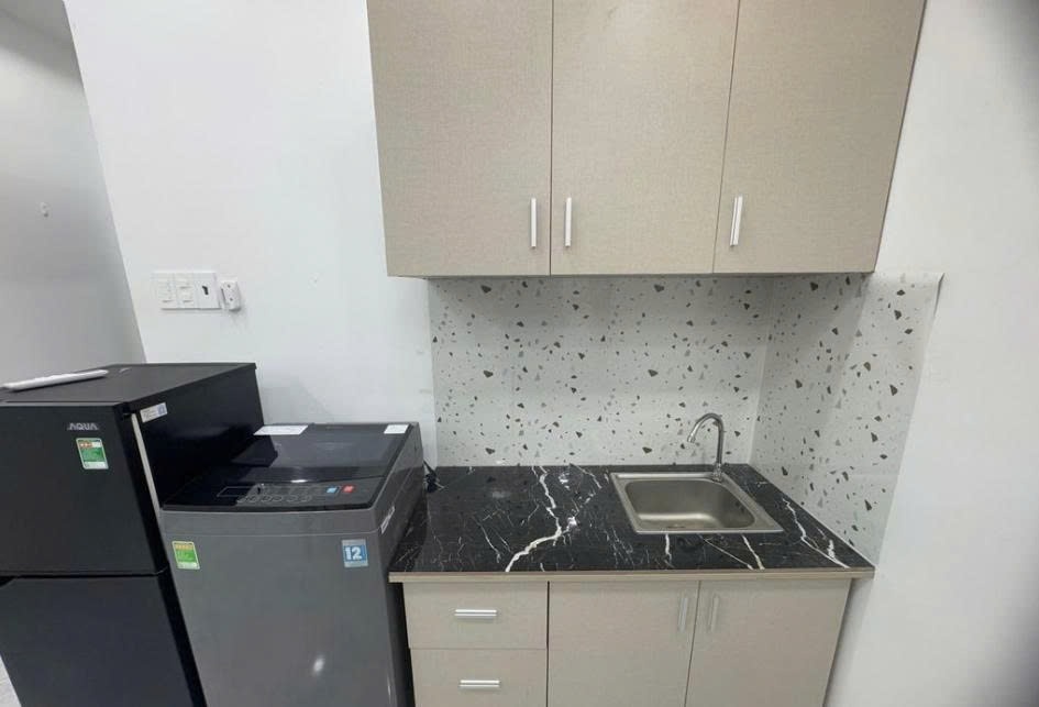 Phòng trọ PTC House 2 Lạc Long Quân - Tân Bình - Phòng (*)