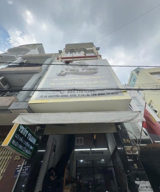 Phòng trọ PTC House Nguyễn Hồng Đào - Tân Bình - Toàn cảnh tòa nhà (*)