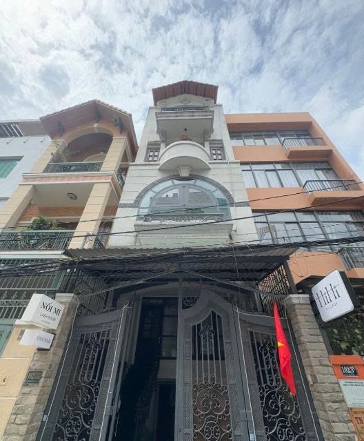 Phòng trọ PTC House 3 Nguyễn Đình Chiểu - Quận 1 - Toàn cảnh tòa nhà (*)