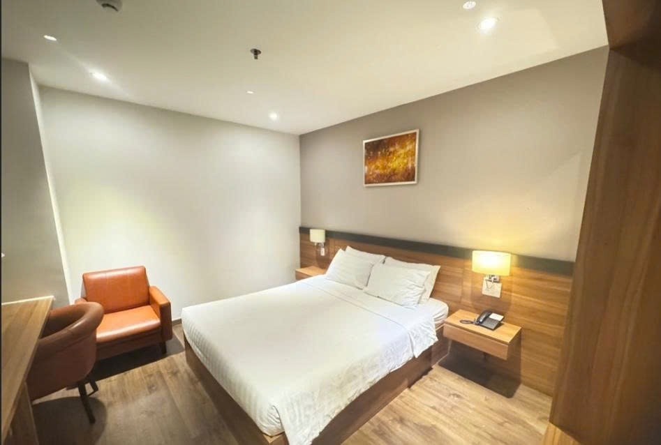 Phòng trọ PTC House 5 Cộng Hòa - Tân Bình - Phòng (*)