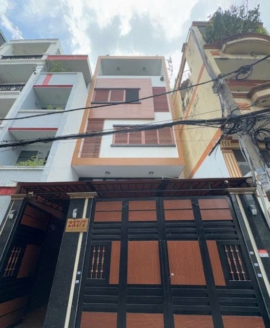 Phòng trọ PTC House 1 Phan Đình Phùng - Phú Nhuận - Toàn cảnh tòa nhà (*)