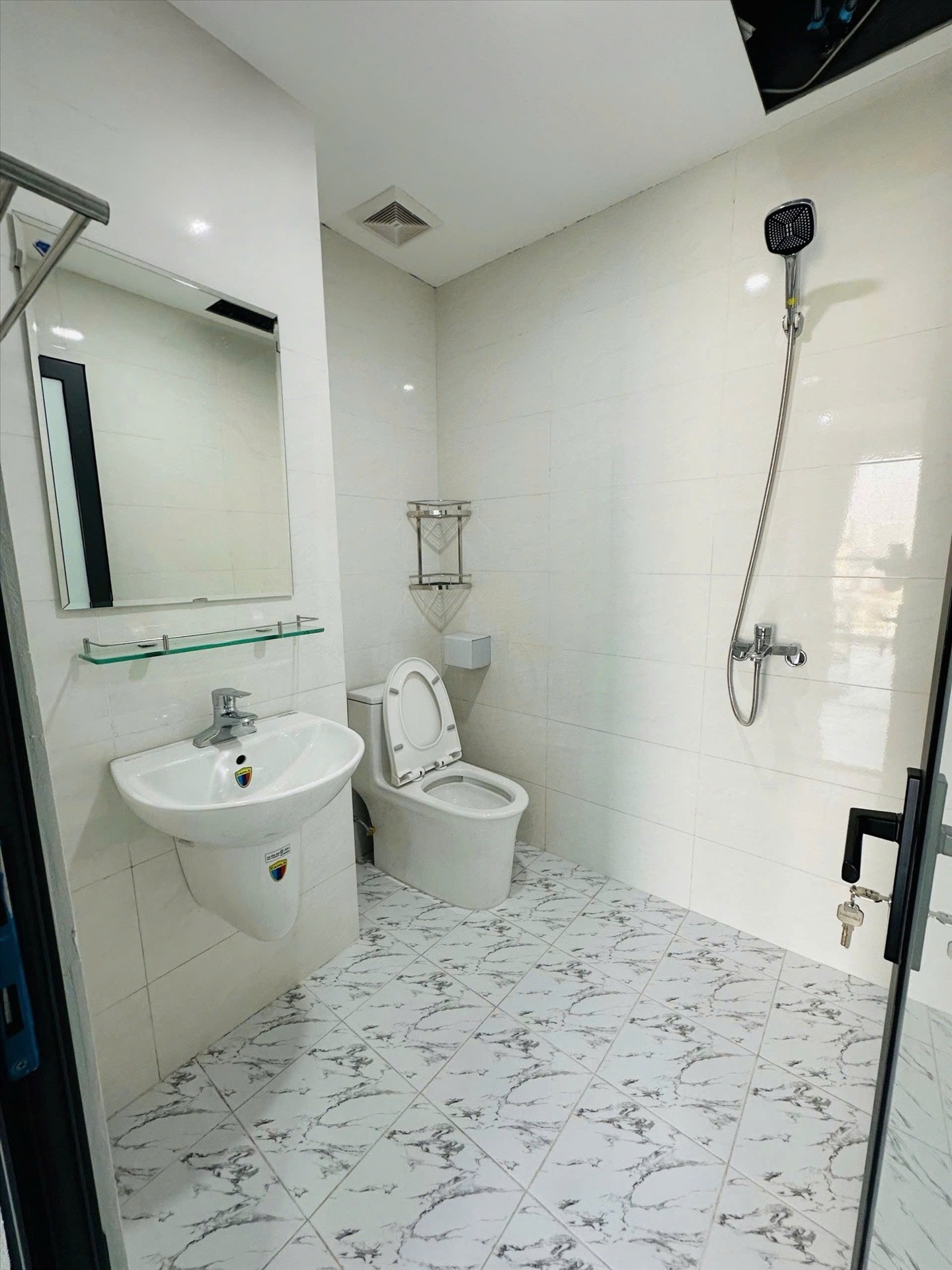 Phòng trọ Studio 30m2 tại Salahomes Định Công Thượng - Hoàng Mai - Phòng tắm