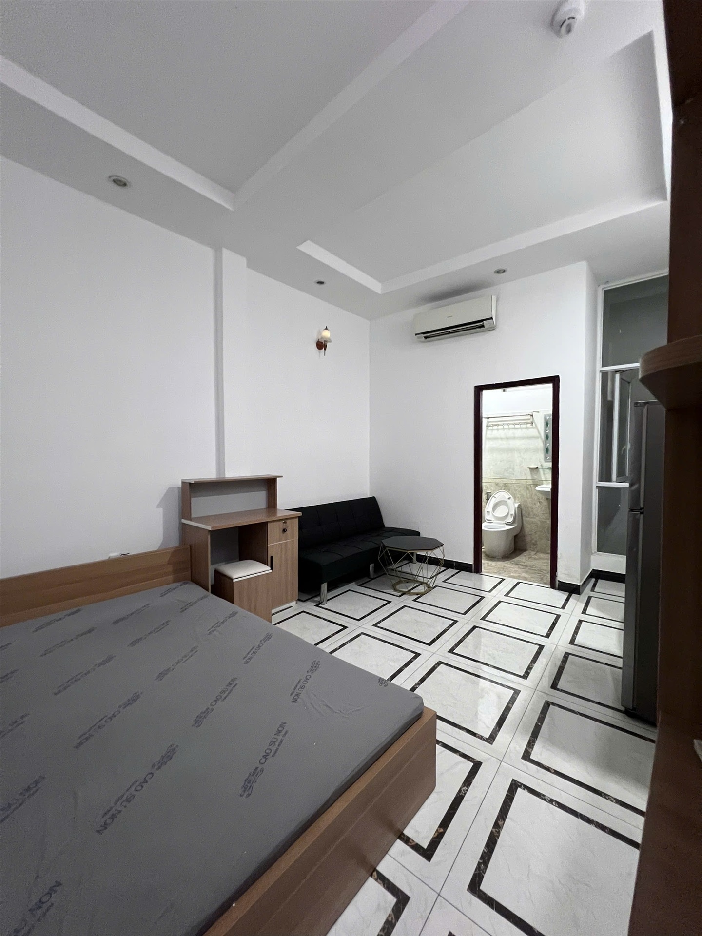 Phòng trọ Studio 30m2 tại TT House Lê Văn Sỹ - Quận 3 - Phòng khách