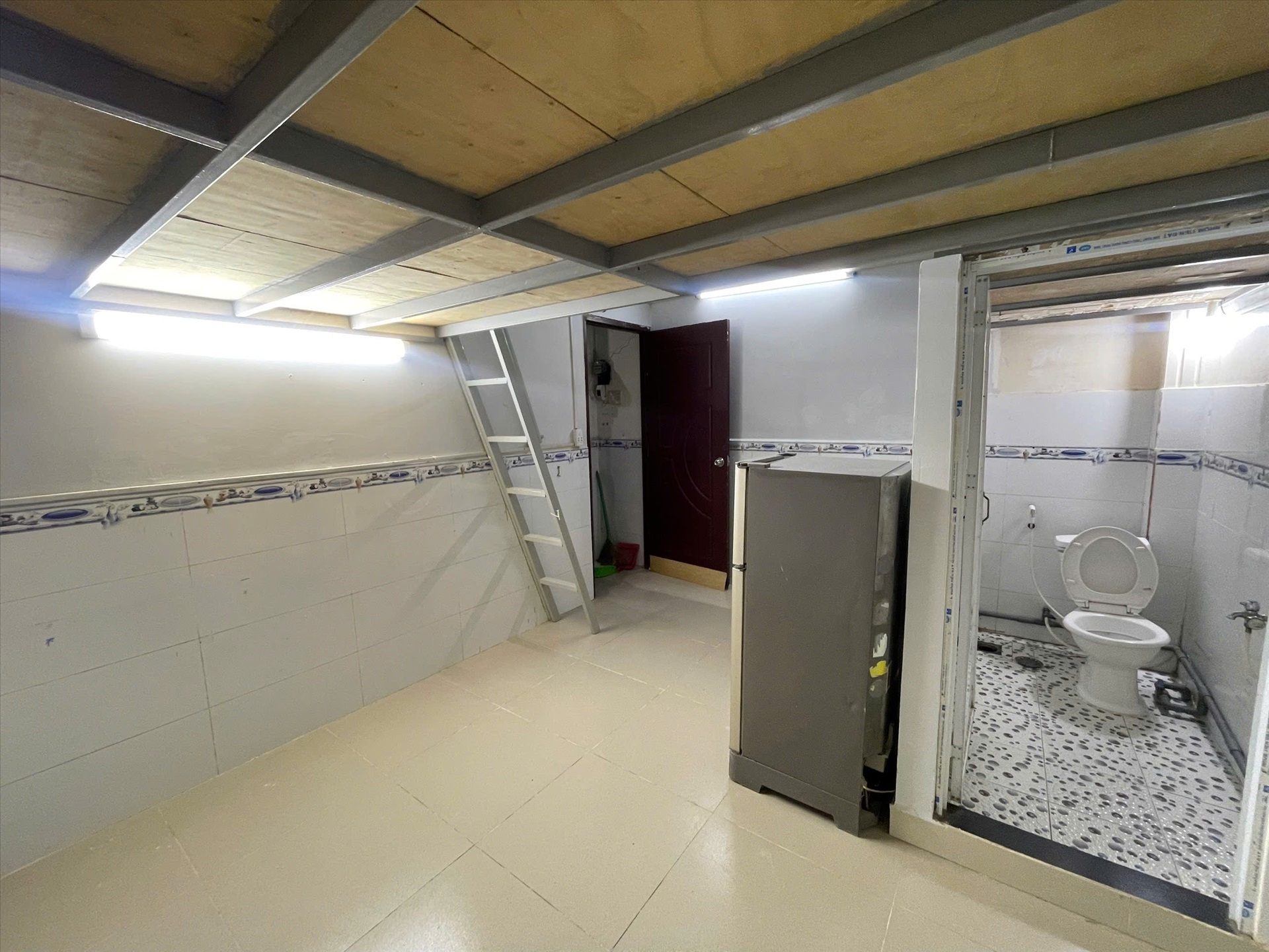 Phòng trọ Duplex 20m2 tại AP House Tân Kỳ Tân Quý - Tân Phú - Phòng khách