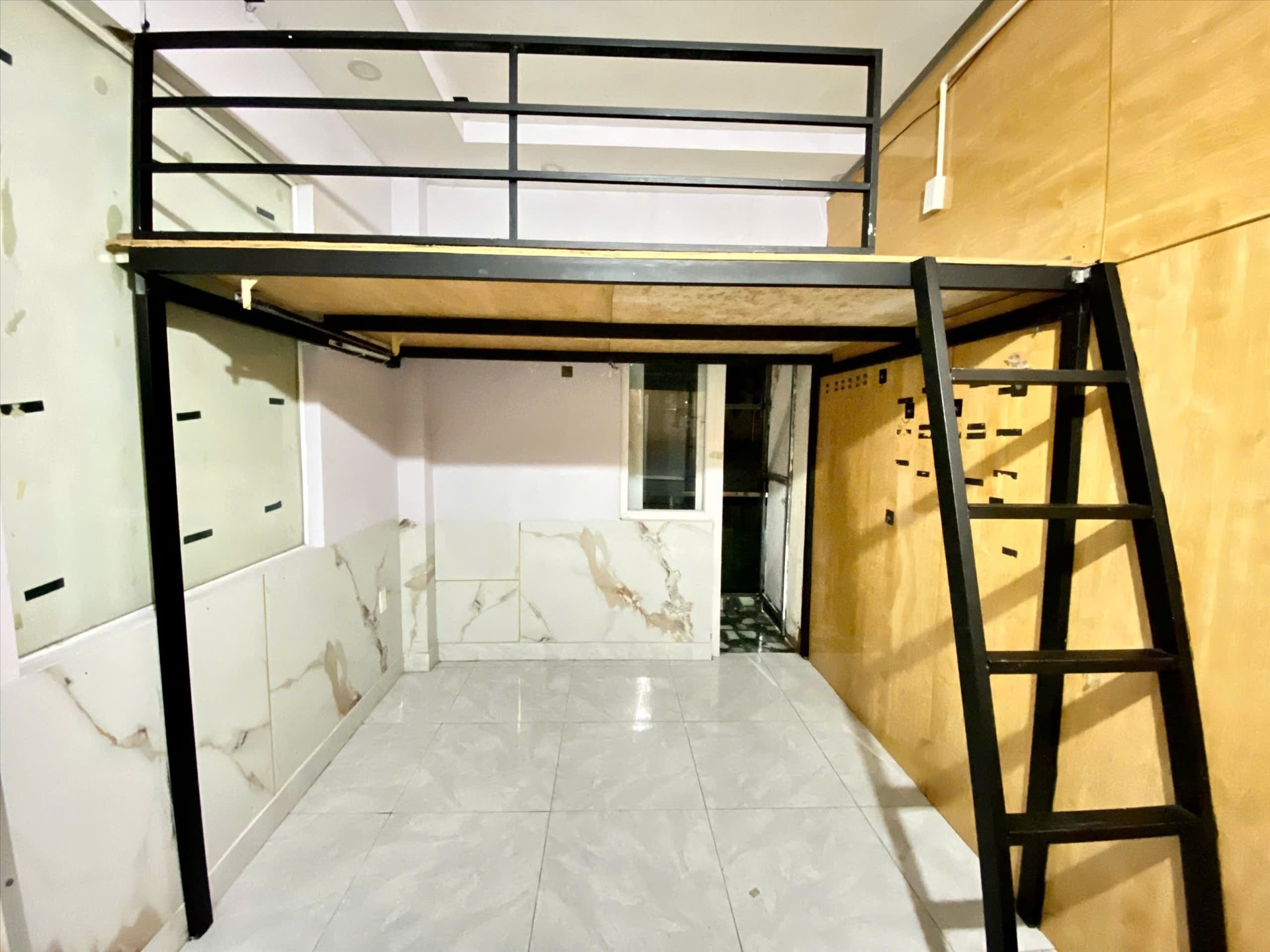 Phòng trọ Duplex 20m2 tại AH House Phạm Ngũ Lão - Gò Vấp - Phòng khách