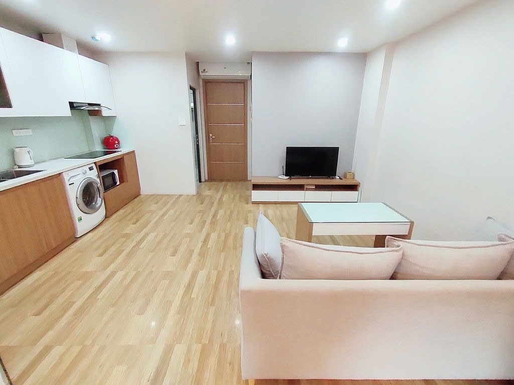 Phòng trọ Studio 40m2 tại PTC House 5 Xuân Diệu - Tây Hồ  - Phòng khách