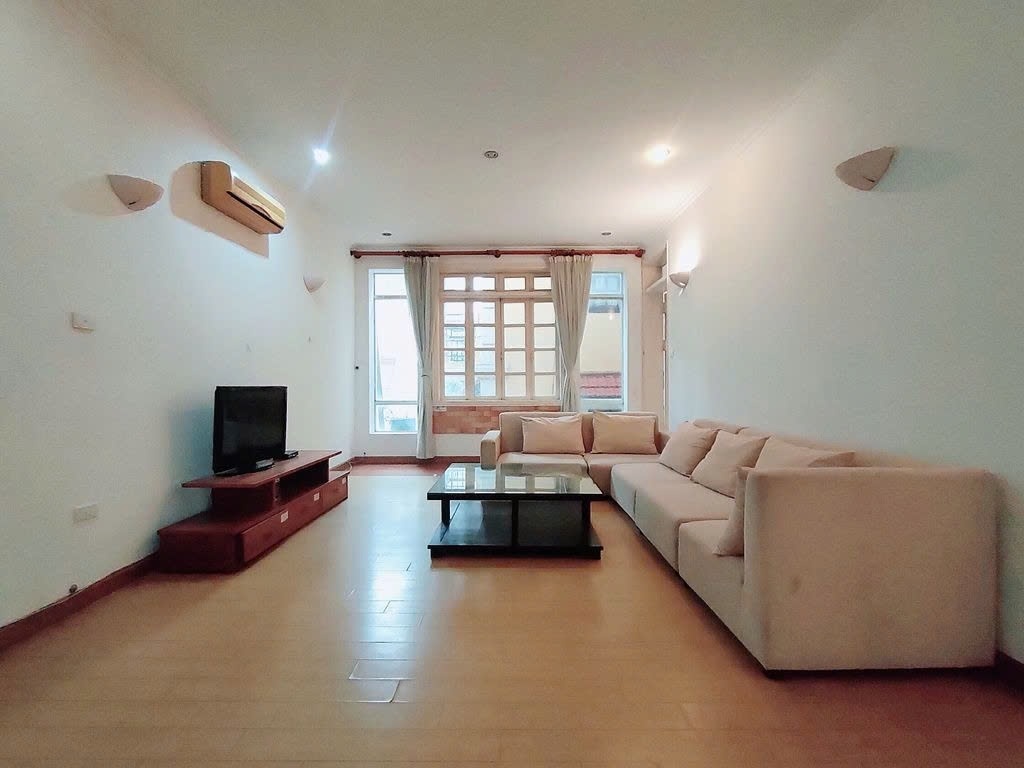 Phòng trọ 2 Phòng ngủ 90m2 tại PTC House 5 Tô Ngọc Vân - Tây Hồ  - Phòng khách