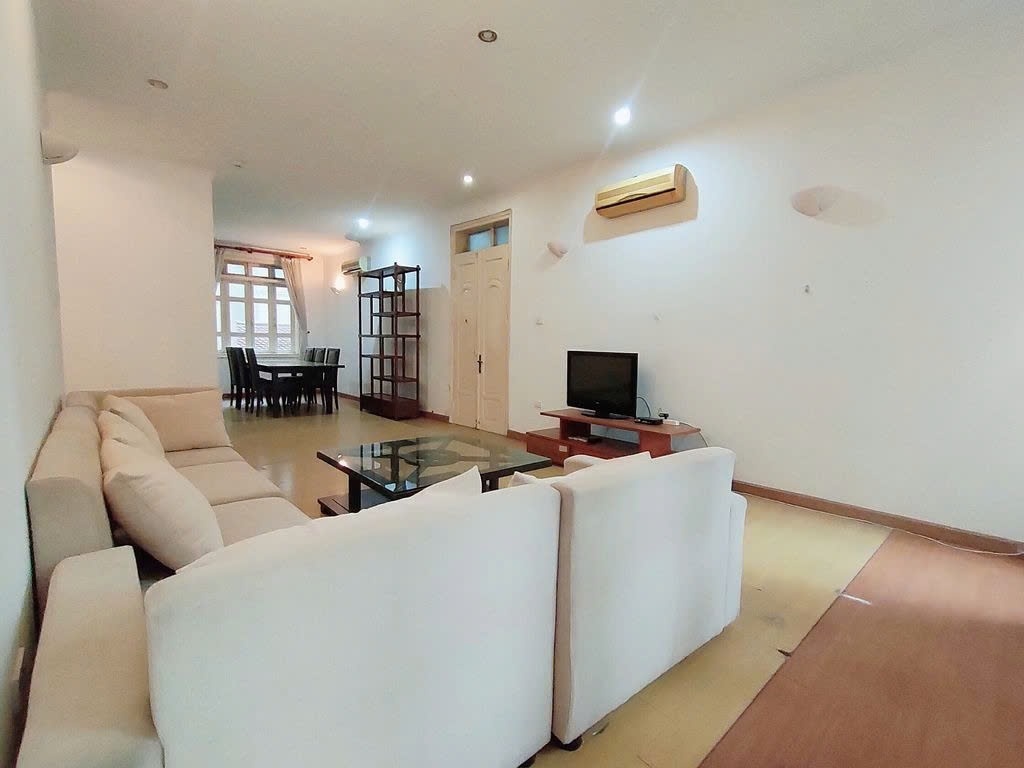 Phòng trọ 2 Phòng ngủ 90m2 tại PTC House 5 Tô Ngọc Vân - Tây Hồ  - Phòng khách