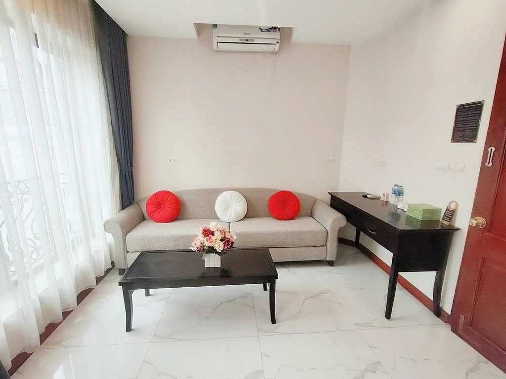 Phòng trọ Studio 40m2 tại PTC House 2 Tô Ngọc Vân - Tây Hồ - Phòng khách