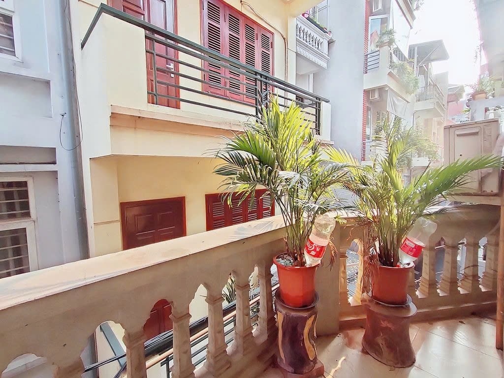 Phòng trọ Studio 20m2 tại PTC  House 2 Đặng Thai Mai - Tây Hồ  - Ban công