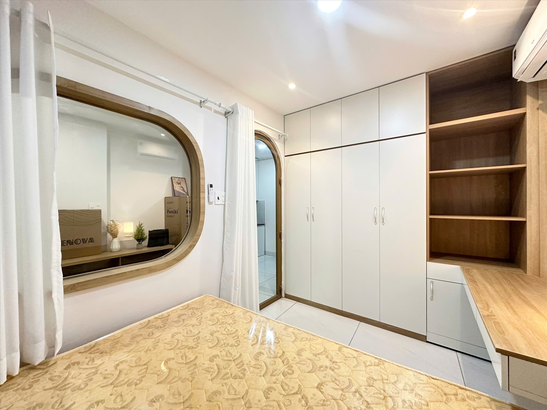 Phòng trọ SM Home Trần bình Trọng - Bình Thạnh - Phòng (*)