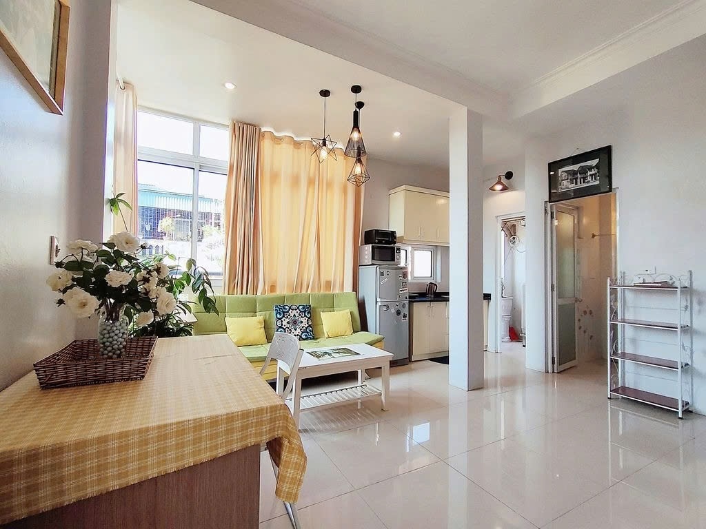 Phòng trọ Studio 40m2 tại PTC House 1 Trúc Bạch - Ba Đình  - Phòng khách