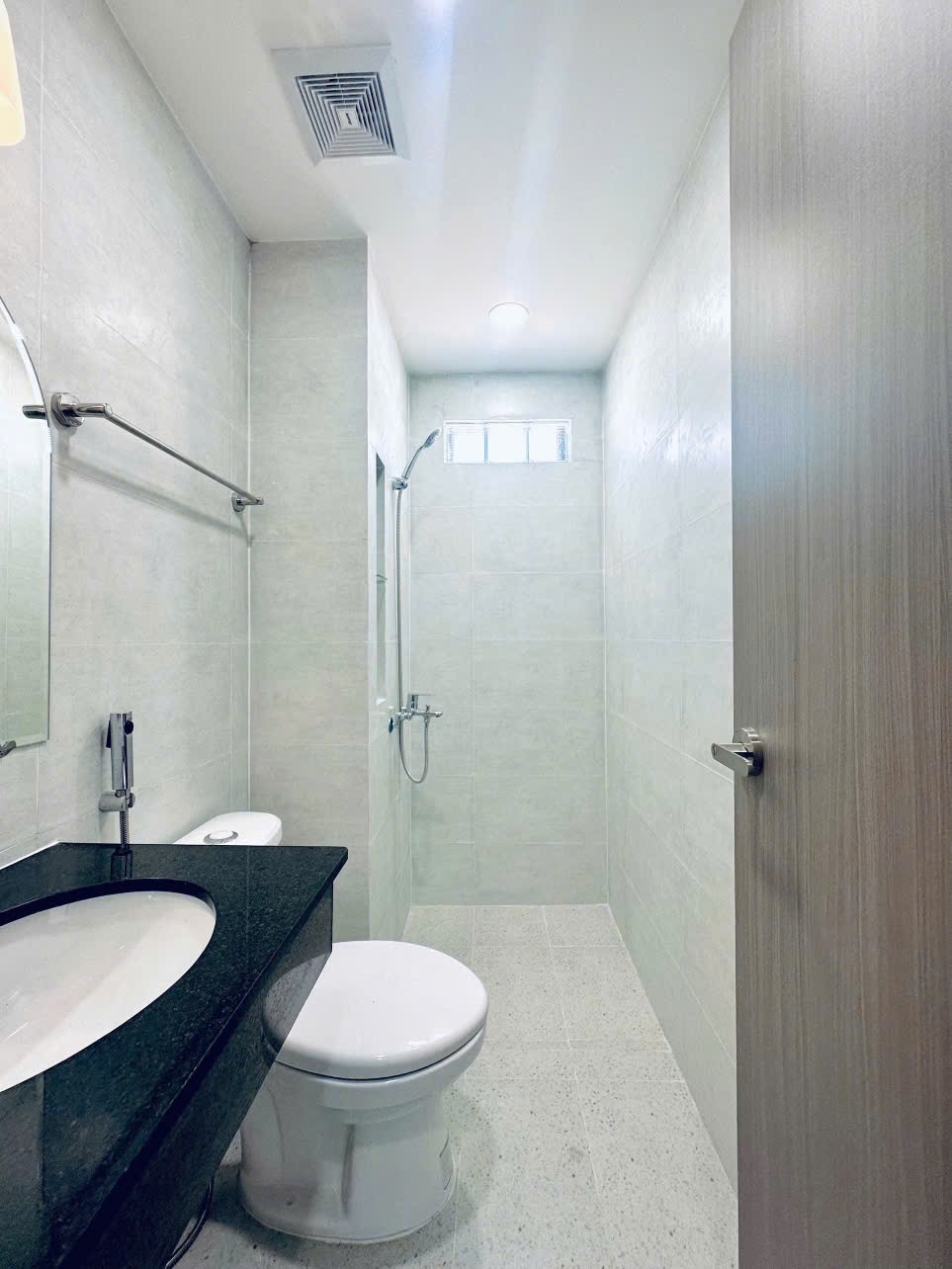 Phòng trọ Studio 25m2 tại Haya House Búi Đình Túy - Bình Thạnh - Phòng tắm