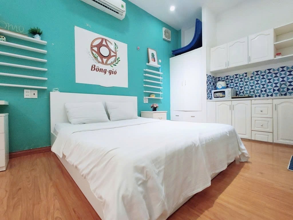 Phòng trọ PTC House 2 Lê Thánh Tôn - Quận 1  - Phòng (*)