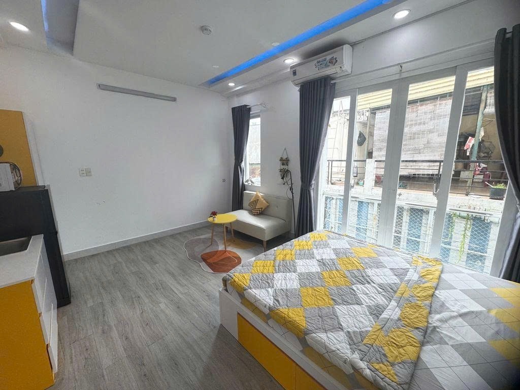 Phòng trọ PTC House 5 Huỳnh Văn Bánh - Phú Nhuận - Phòng (*)