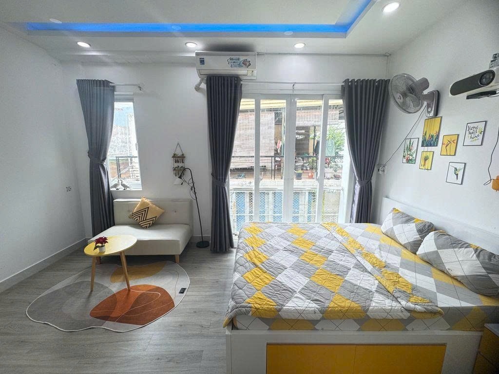 Phòng trọ PTC House 5 Huỳnh Văn Bánh - Phú Nhuận - Phòng (*)