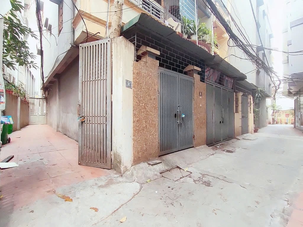 Phòng trọ PTC House Đê La Thành - Đống Đa - Toàn cảnh tòa nhà (*)