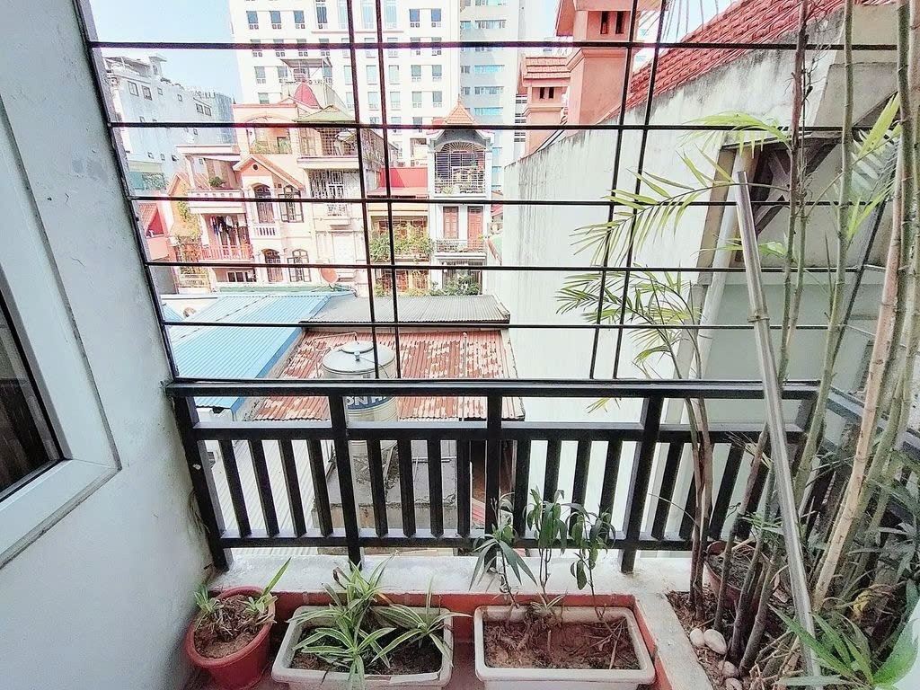 Phòng trọ 1 Phòng ngủ 45m2 tại PTC House 3 Liễu Giai - Ba Đình  - Ban công