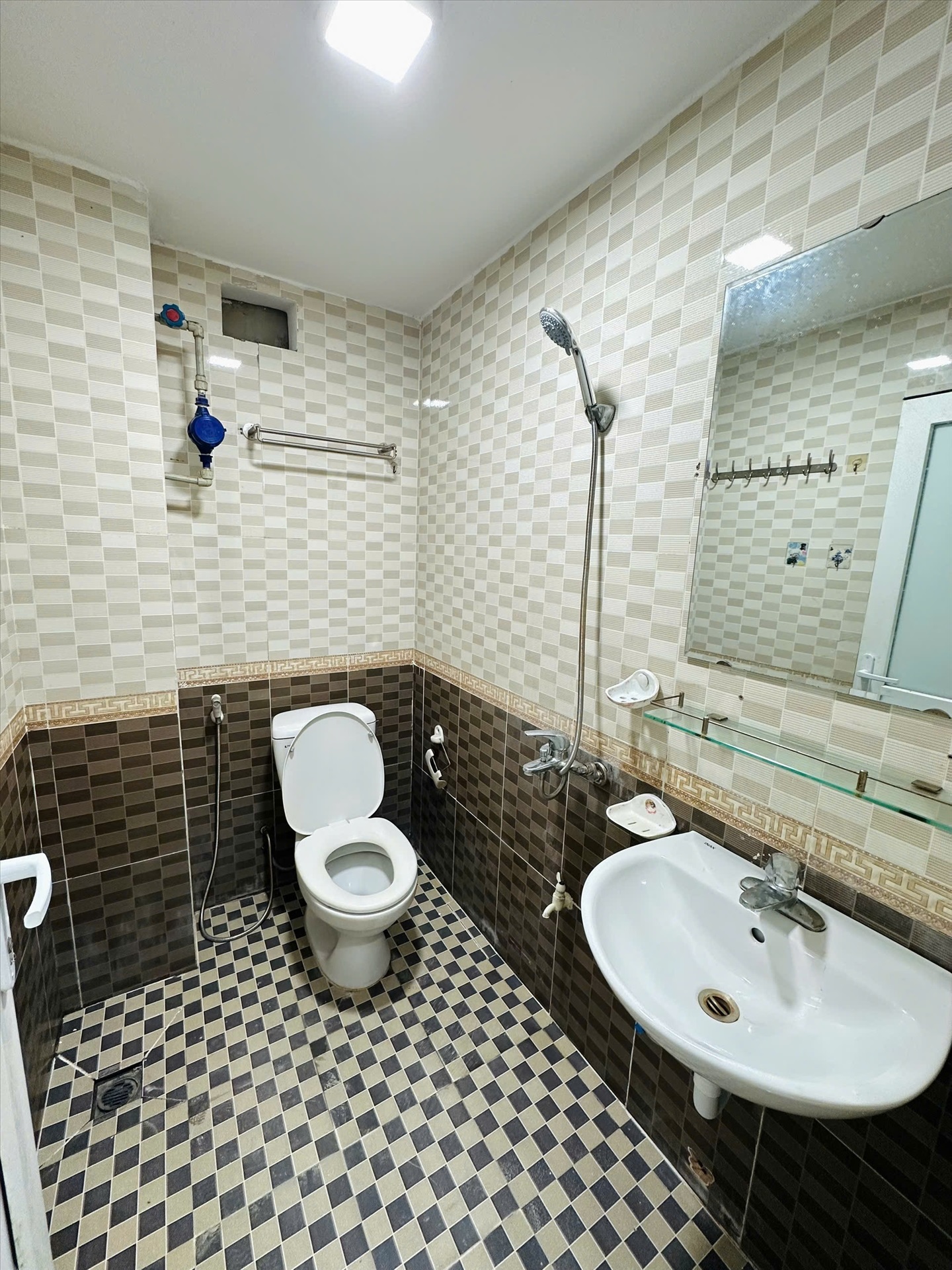 Phòng trọ Studio 30m2 tại TT House Trung Kính - Cầu Giấy - Phòng tắm