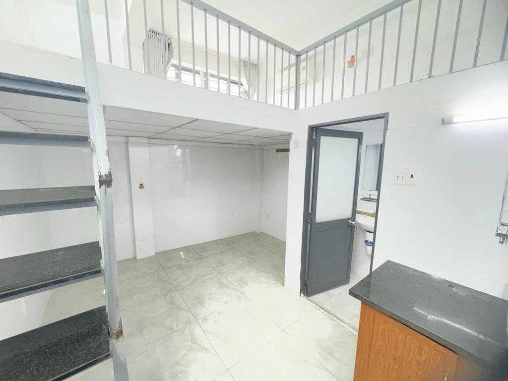 Phòng trọ Duplex 20m2 tại PTC House Phan Huy Ích - Tân Bình - Phòng khách