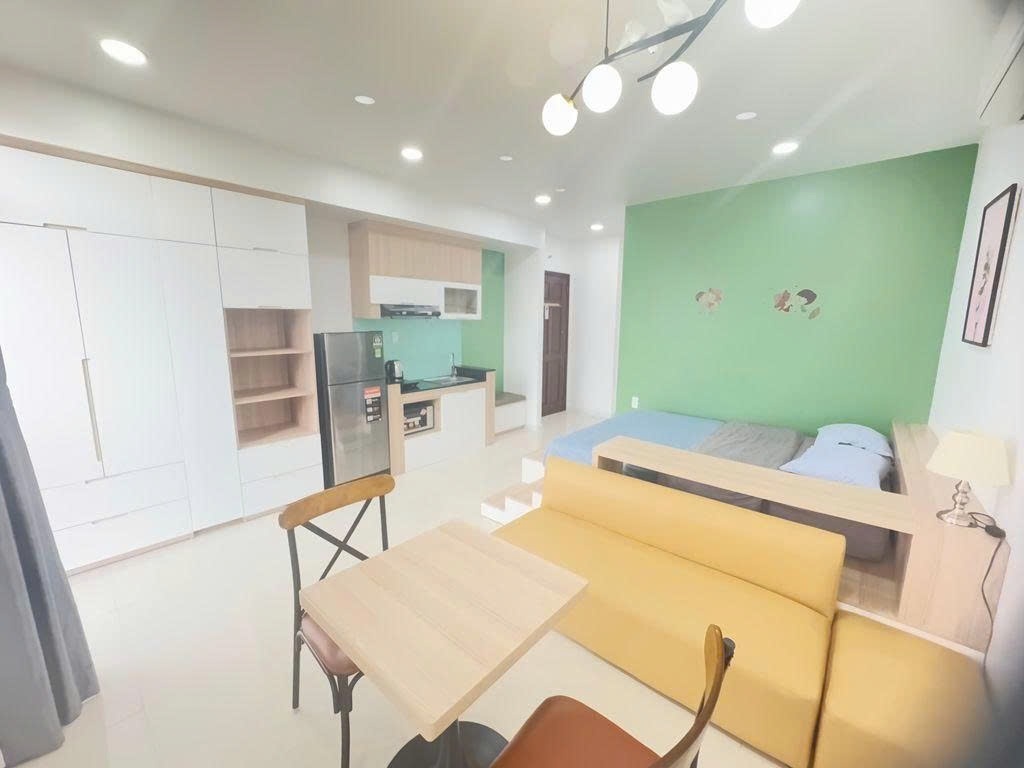 Phòng trọ Studio 35m2 tại PTC House Nguyễn Văn Mại - Tân Bình - Phòng khách