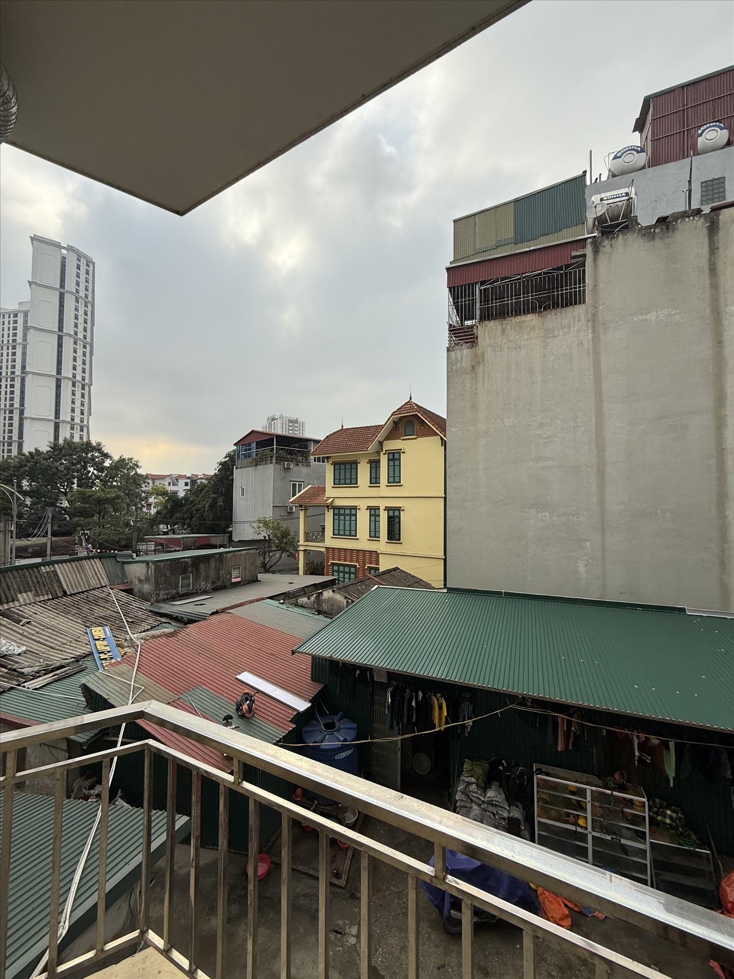 Phòng trọ Studio 25m2 tại TH Apartment 1 Đình Thôn - Nam Từ Liêm - Ban công