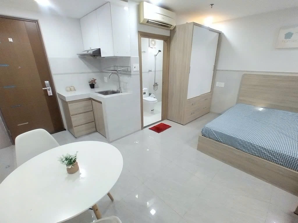 Phòng trọ Studio 15m2 tại PTC House 11 Trần Xuân Soạn - Quận 7  - Phòng tắm