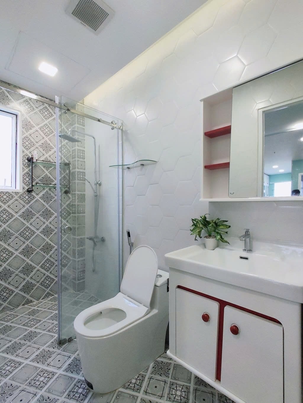 Phòng trọ Studio 30m2 tại PTC House 4 Cao Thắng - Quận 3 - Phòng tắm