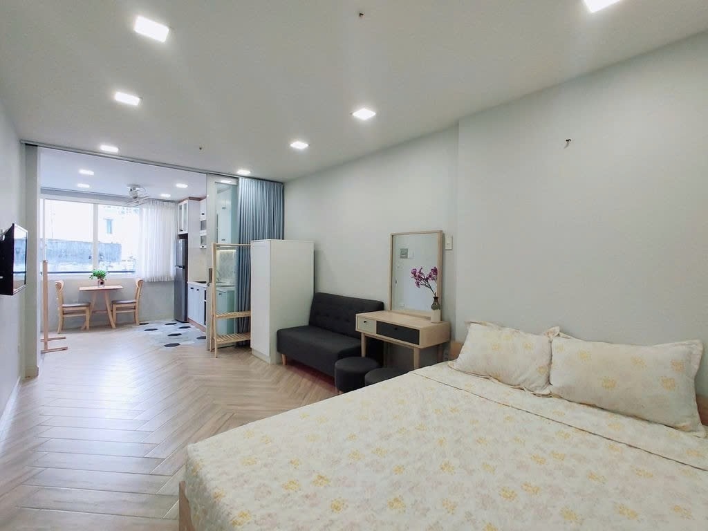 Phòng trọ Studio 30m2 tại PTC House 4 Cao Thắng - Quận 3 - Phòng khách