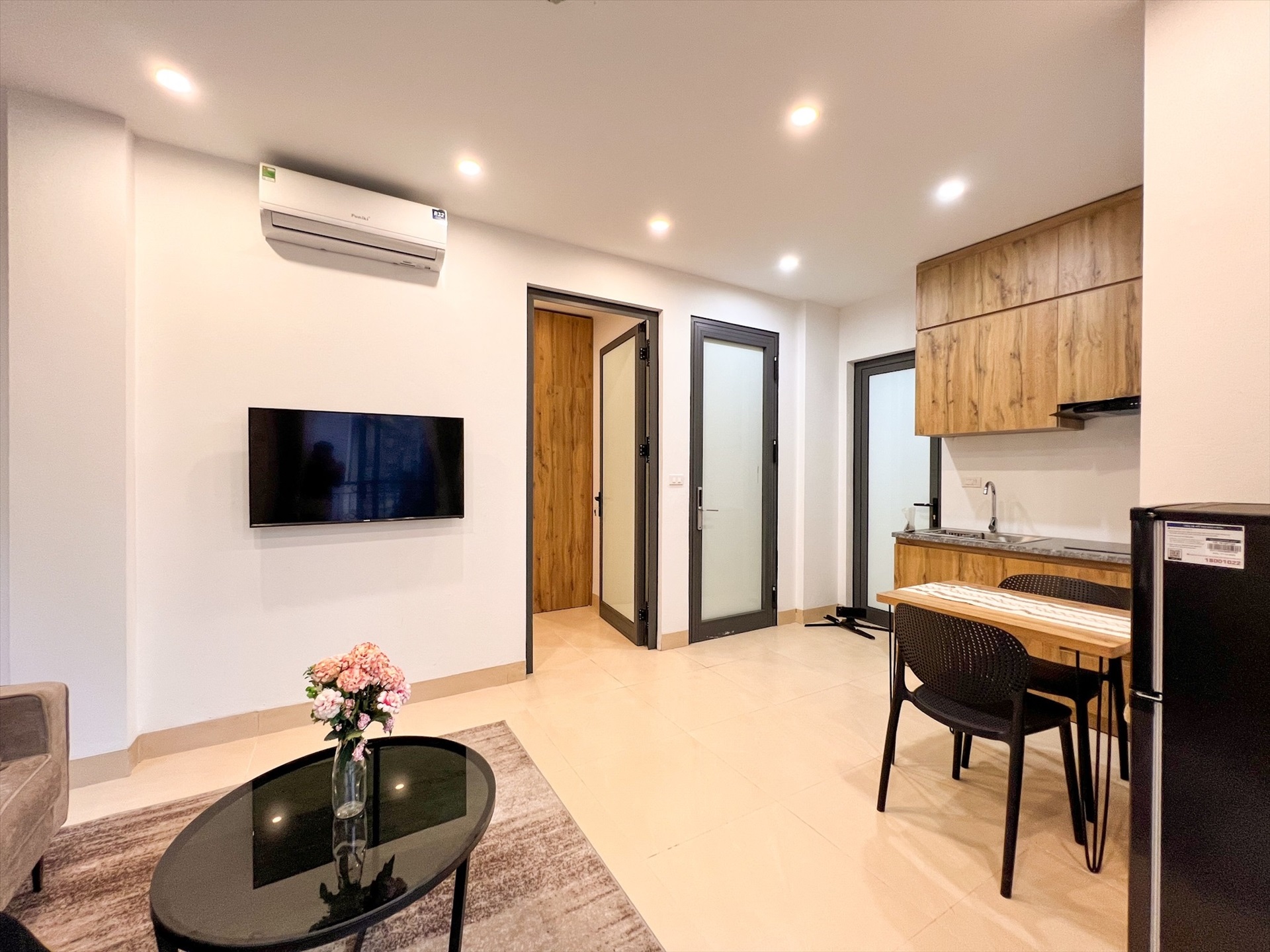 Phòng trọ Nine House 3 Kim Mã - Ba Đình - Phòng (*)