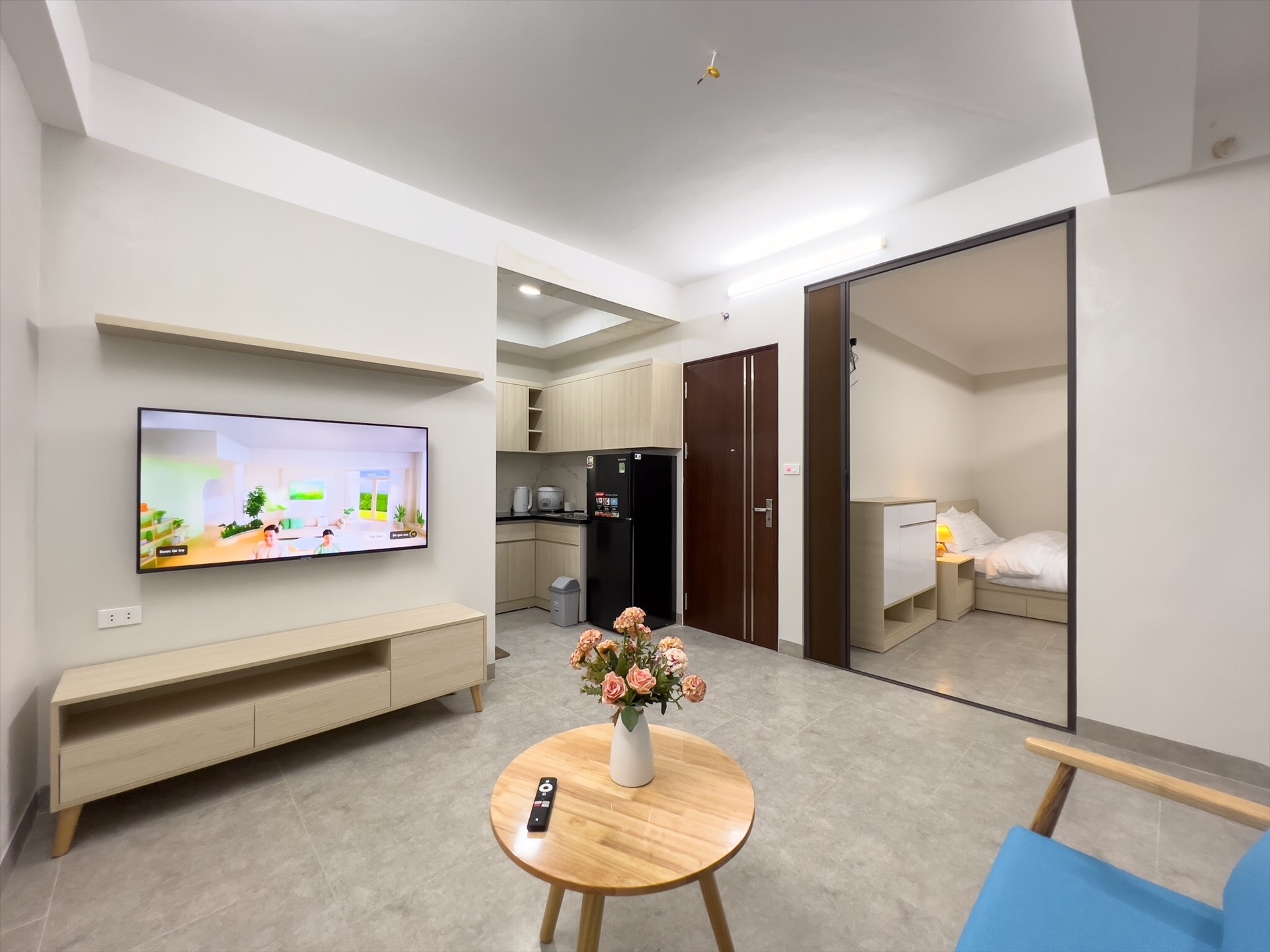 Phòng trọ 1 Phòng ngủ 40m2 tại Nine House Đường Bưởi - Ba Đình - Phòng khách