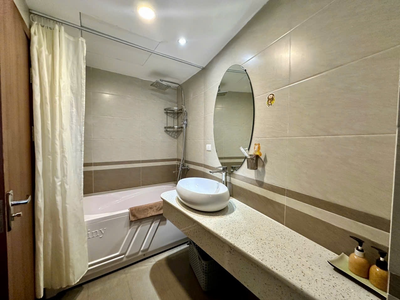 Phòng trọ 1 Phòng ngủ 40m2 tại Nine House Đào Tấn - Ba Đình - Phòng tắm