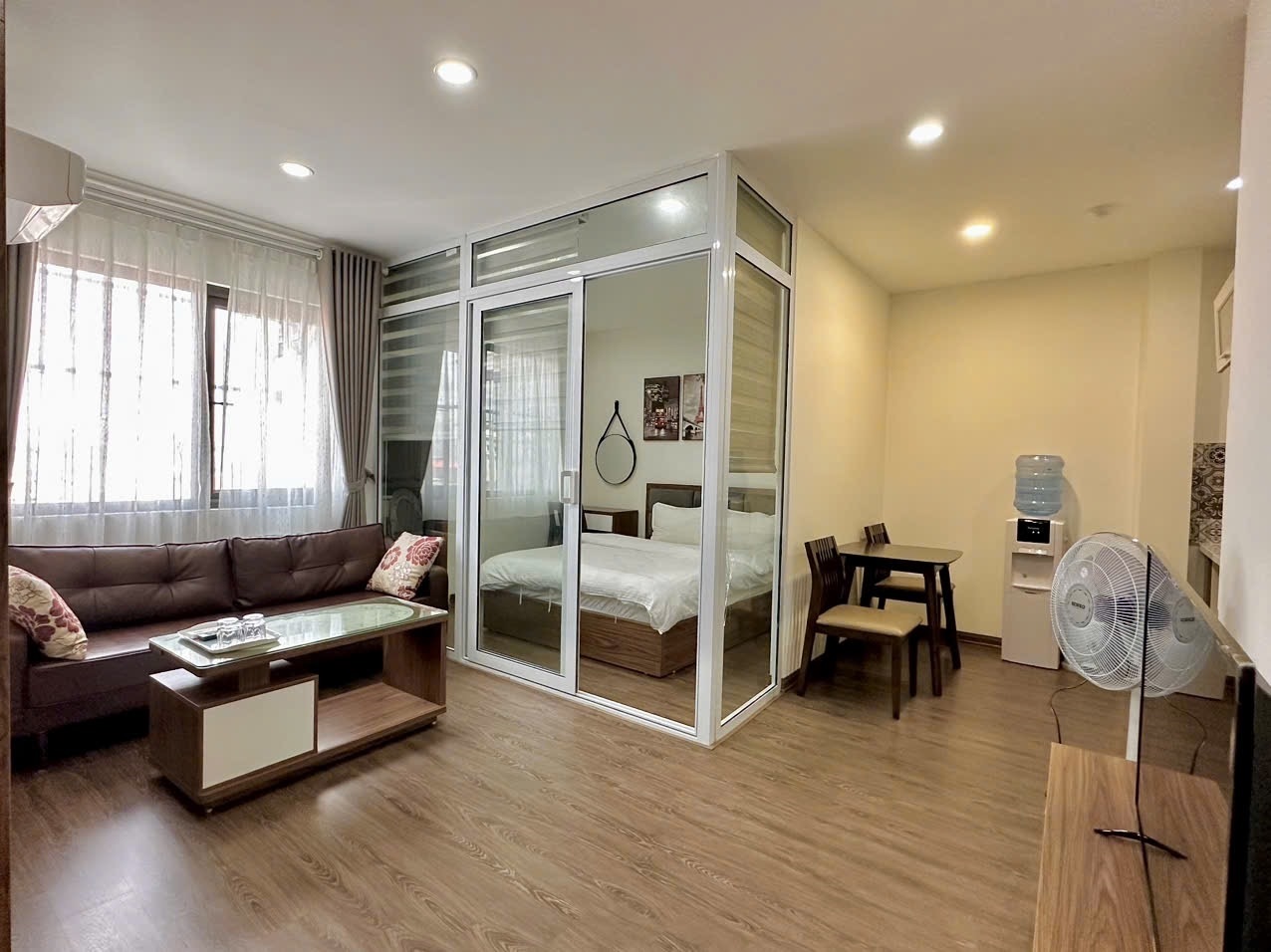 Phòng trọ 1 Phòng ngủ 35m2 tại Nine House Đào Tấn - Ba Đình - Phòng khách