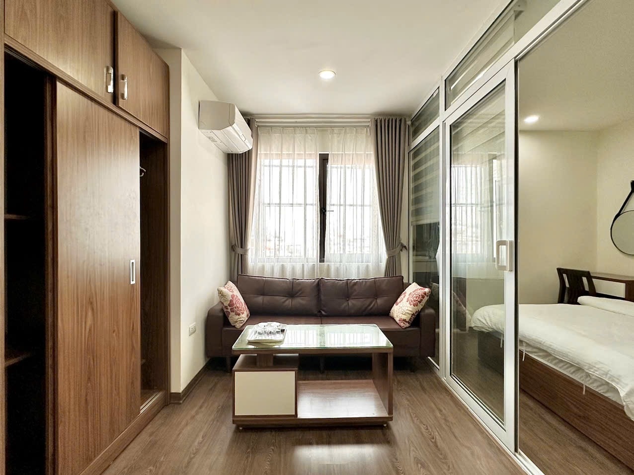 Phòng trọ 1 Phòng ngủ 35m2 tại Nine House Đào Tấn - Ba Đình - Phòng khách