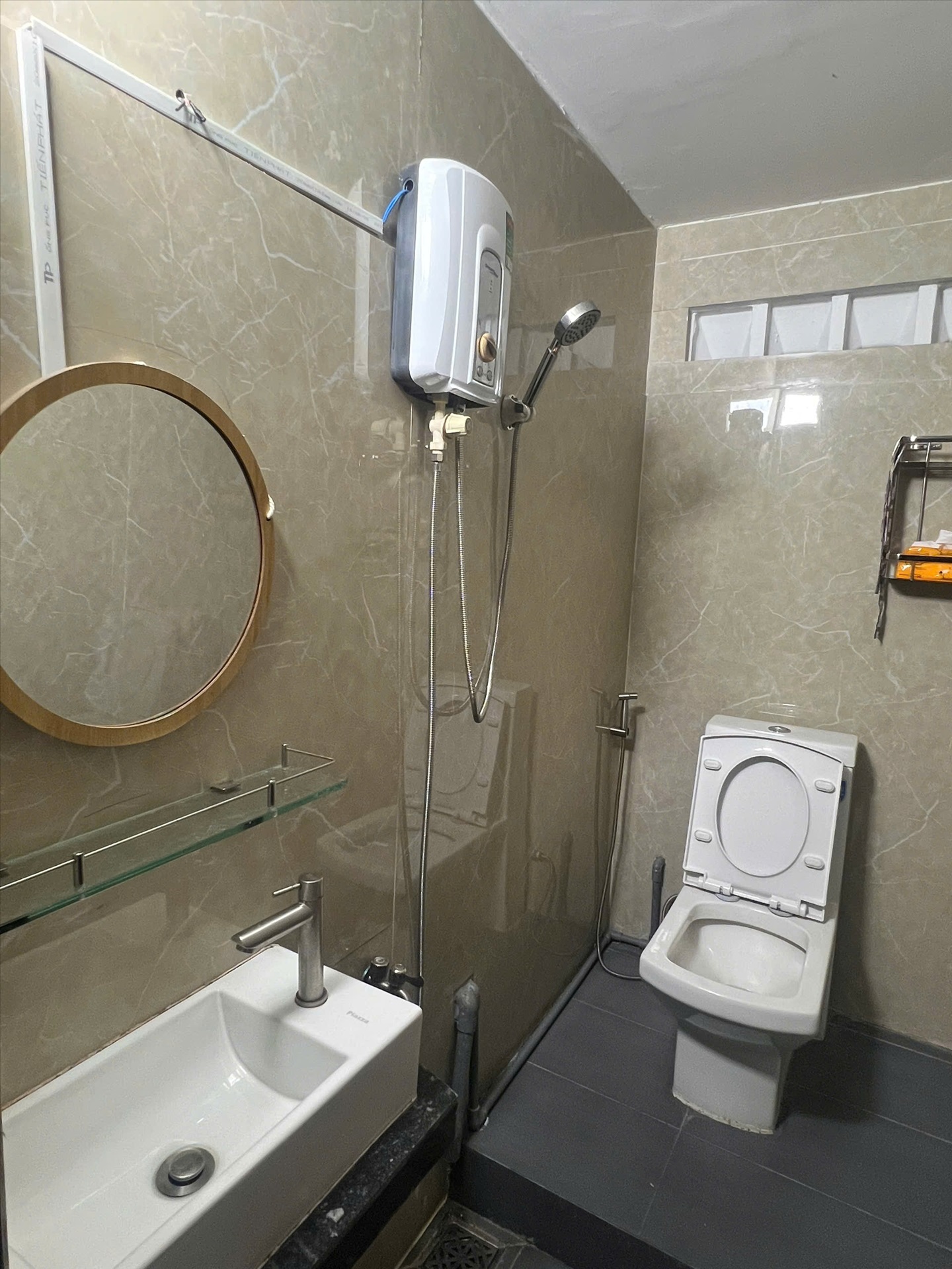 Phòng trọ Studio 25m2 tại AL House Trần Quang Diệu - Quận 3 - Phòng tắm