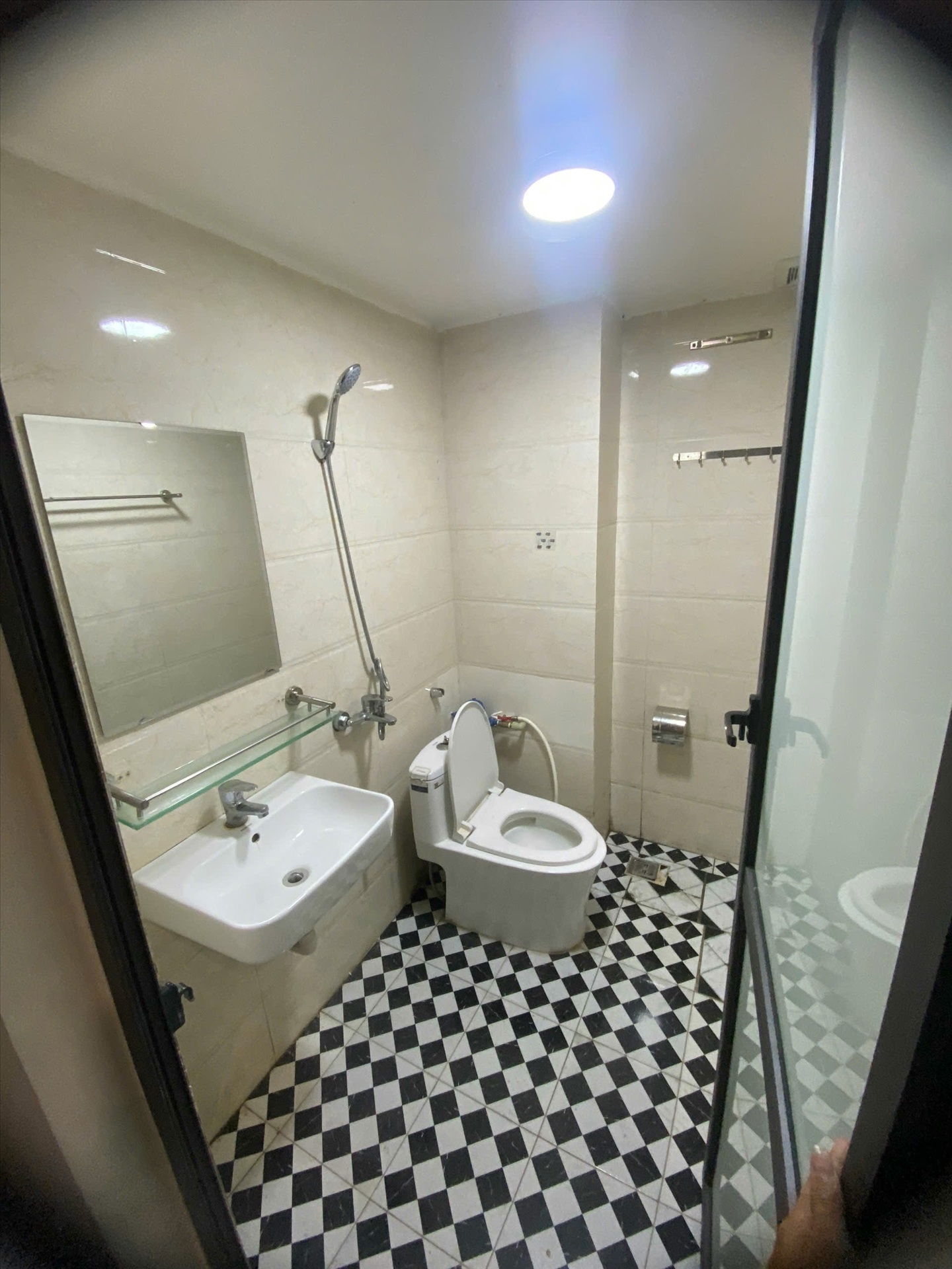 Phòng trọ Studio 35m2 tại CTC Home 1 Phùng Khoang - Nam Từ Liêm - Phòng tắm