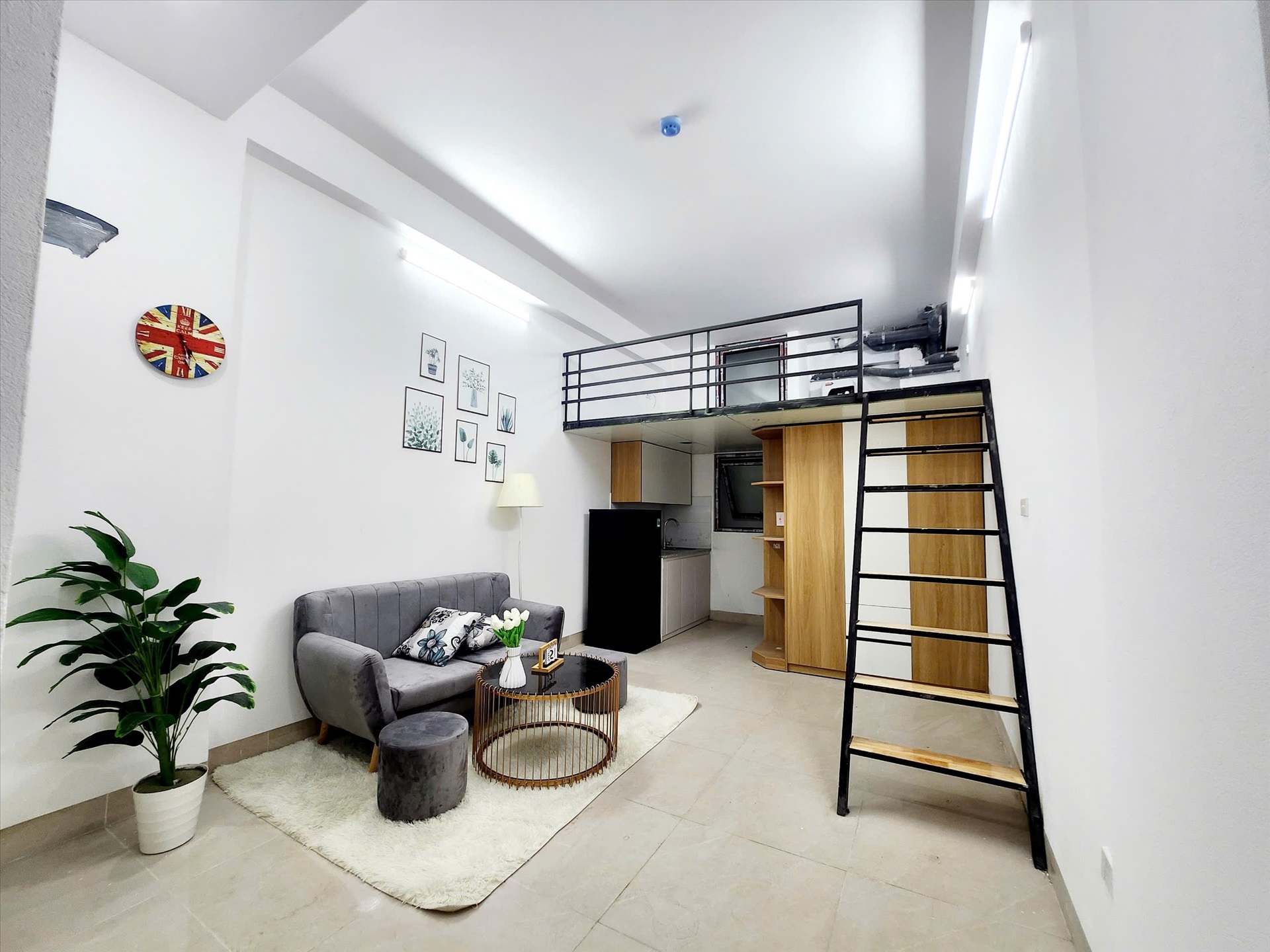 Phòng trọ Duplex 28m2 tại AT Condo Khương Đình - Thanh Xuân - Phòng khách