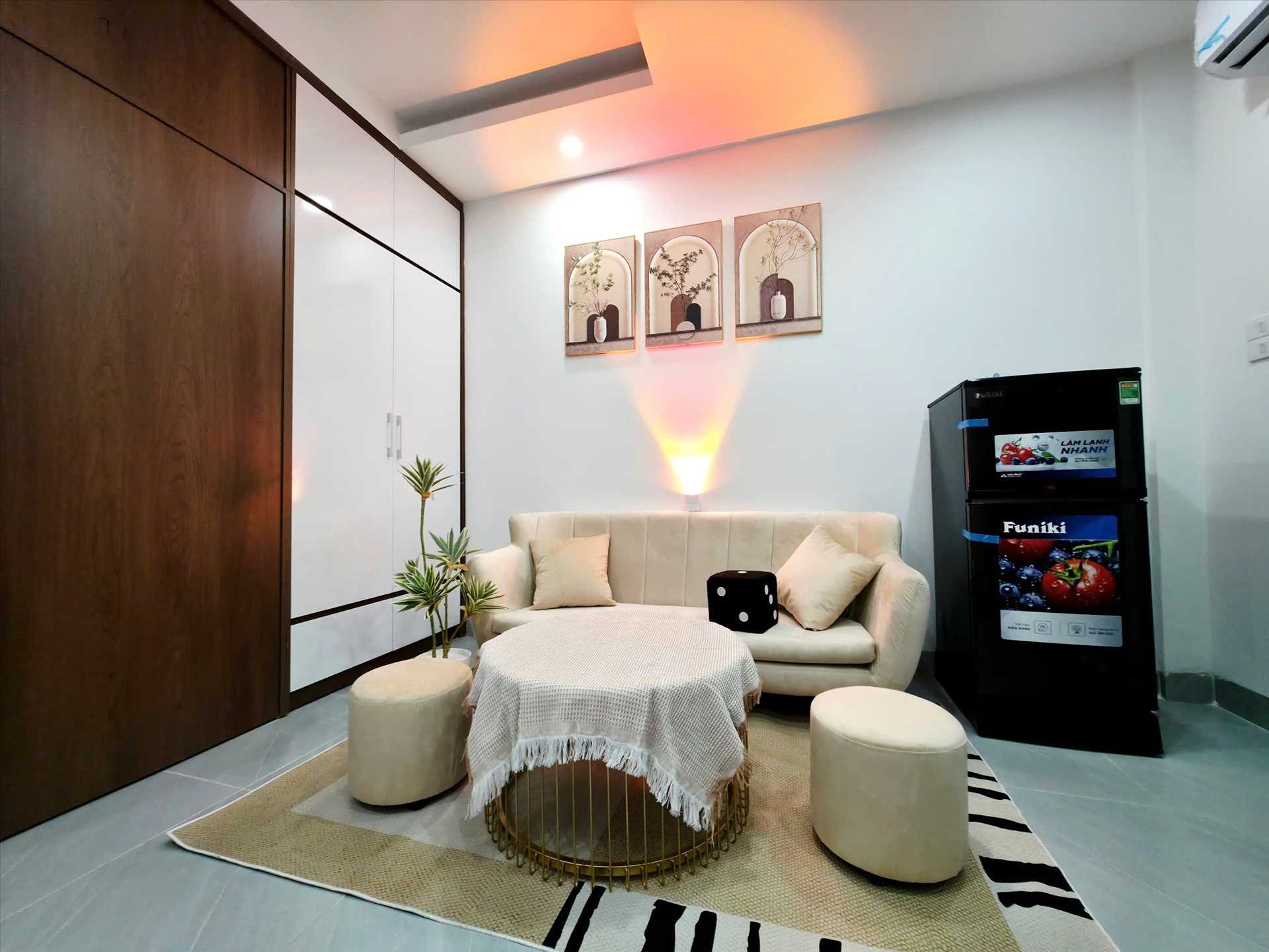 Phòng trọ 1 Phòng ngủ 35m2 tại AT Condo Kim Mã - Ba Đình - Phòng khách